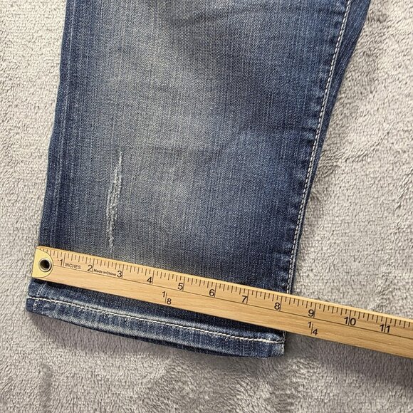 BKE Shorts Womens 28 Blue Stella Bermuda Denim Distressed Rhinestone Stretch - Picture 9 of 9